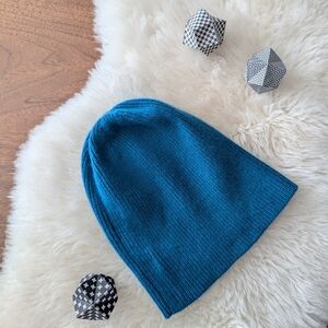 Club Monaco 10% Cashmere Beanie Teal